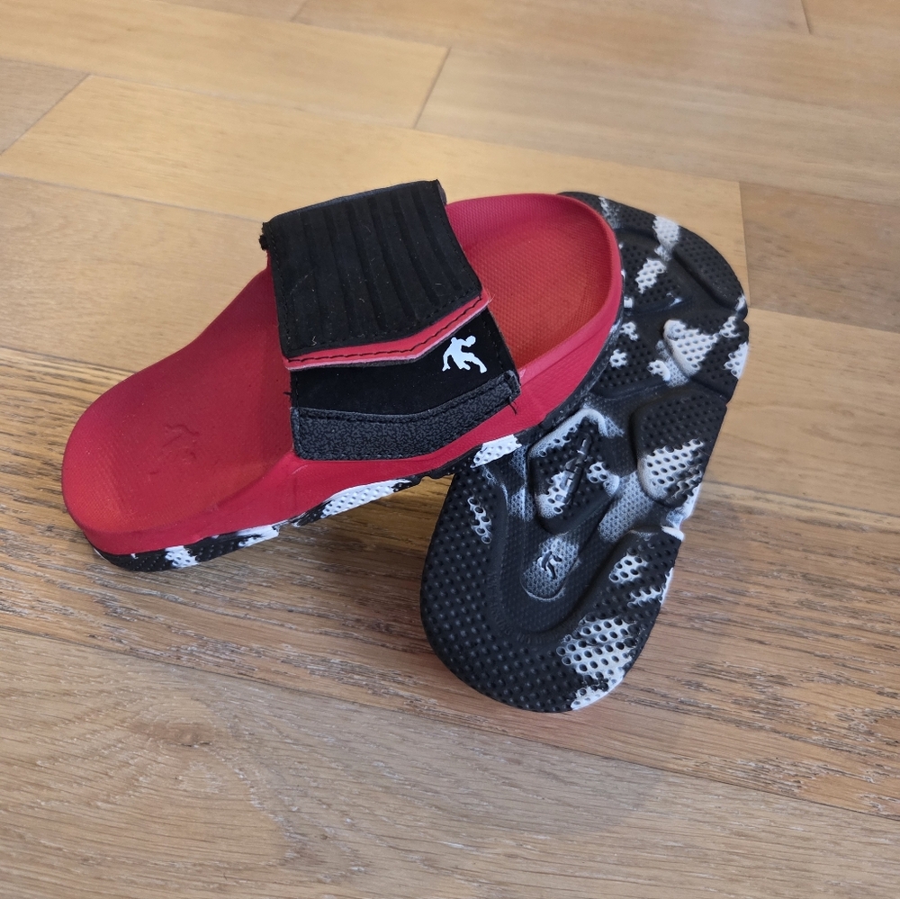 JORDAN | Red and Black Slide Sandals